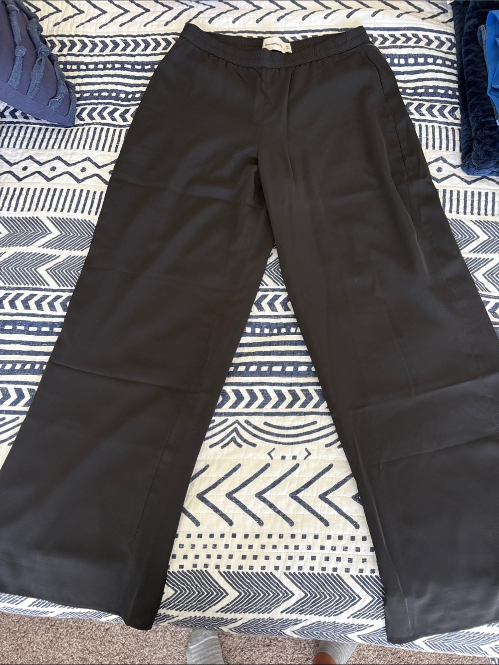 Black Women’s Wide-Leg Pants - Classic Comfort